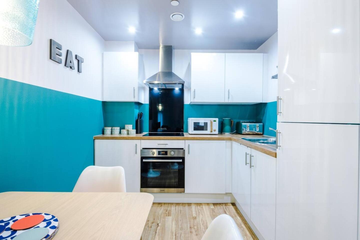 High Reviewed 1-bed With Parking Location *