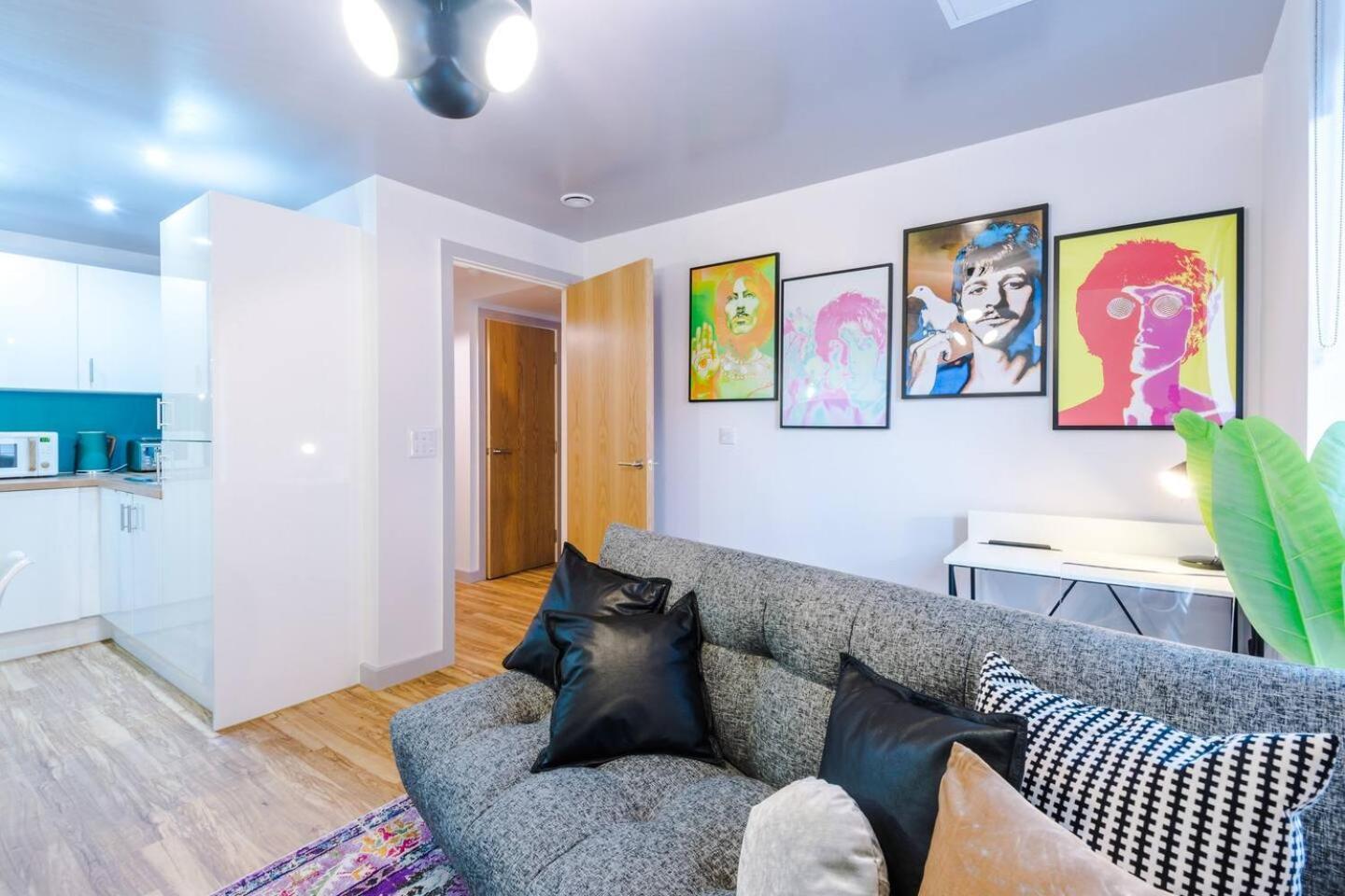 High Reviewed 1-bed With Parking Location Holiday home *